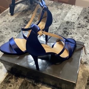 Navy blue Heels from Heels charm 7.5